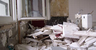 Демонтаж хрущевки в Новотроицке - удаление старых полов и стен по выгодной цене от 1782 рублей.