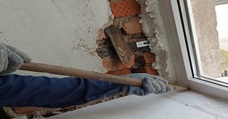 Демонтаж оконных откосов по выгодной цене от 525 руб. в Новотроицке - Сварной-Нвт